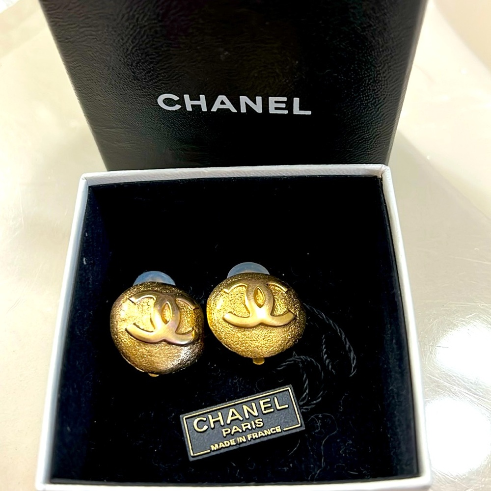 Chanel clip on earrings